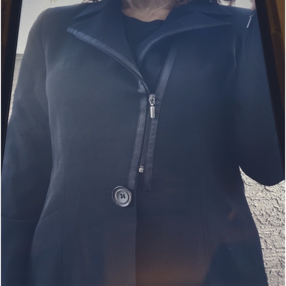 EMPORIO ARMANI Black Unique Zipper Fitted Blazer - Picture 8 of 8